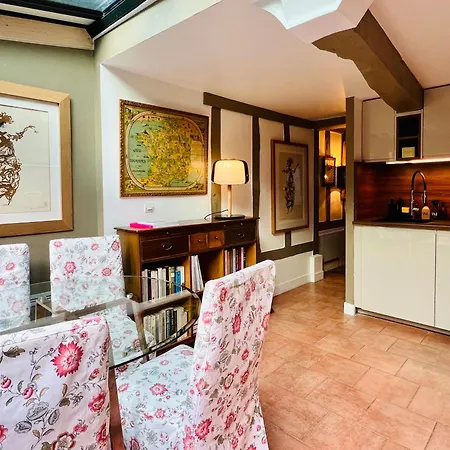 La Maison Blanche Du 10honfleur Hébergement de vacances *