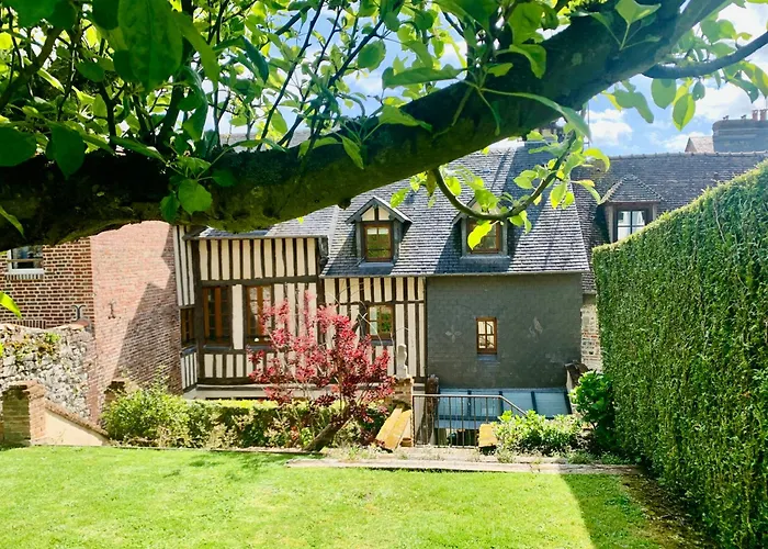 La Maison Blanche Du 10honfleur * Honfleur