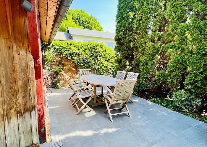 La Maison Blanche Du 10honfleur Holiday home *